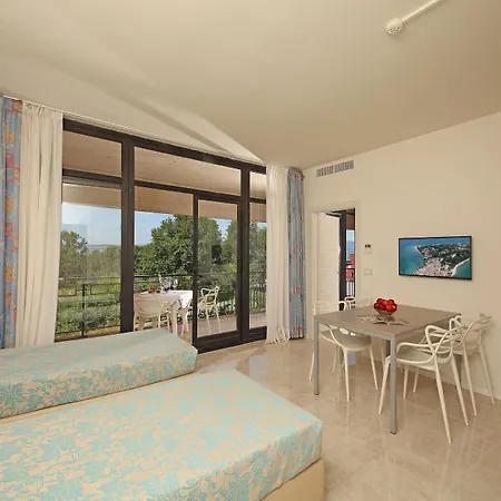 Hotel Residence Holiday 3*