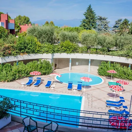 Aparthotel Hotel Residence Holiday 3*