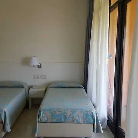מלון דירות Hotel Residence Holiday סירמיונה