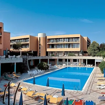 Hotel Residence Holiday סירמיונה