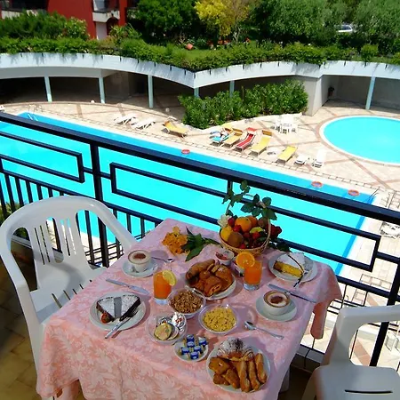 מלון דירות Hotel Residence Holiday