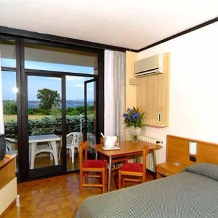 Hotel Residence Holiday 3*