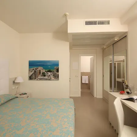 Hotel Residence Holiday 3* Sirmione