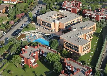 Hotel Residence Holiday Hotel apartamentowy 3*
